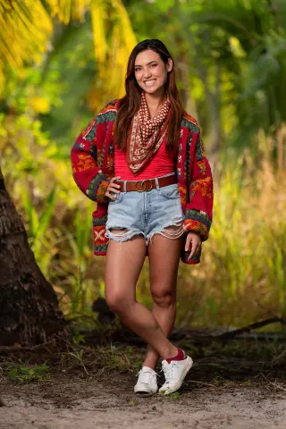 Portrait of Savannah Louie